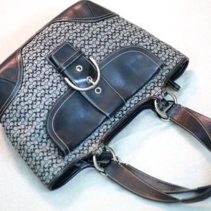 Coach Classic Purse in excellent condition